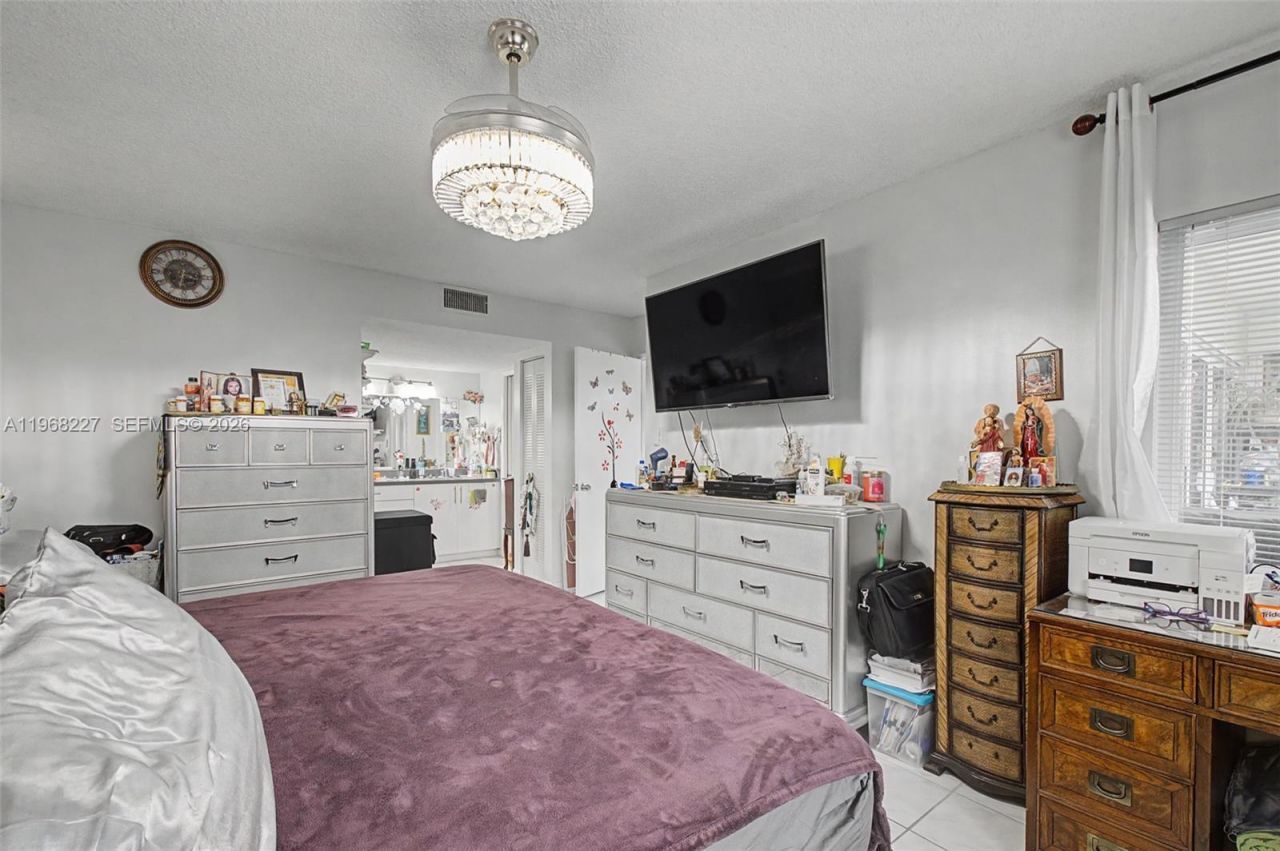 1200 SW 137th Ave, Unit 301E, Pembroke Pines, FL 33027 Photo