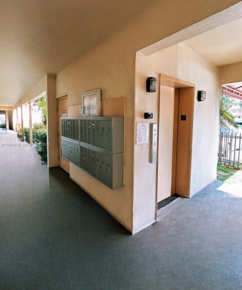 1885 NE 121st St , Unit 16, North Miami, FL 33181 Photo