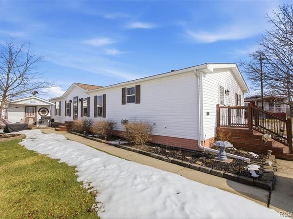 1983 Oak Street, Frenchtown Twp, MI 48166