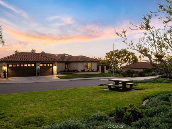 1011 Inspiration Lane, Escondido, CA 92025