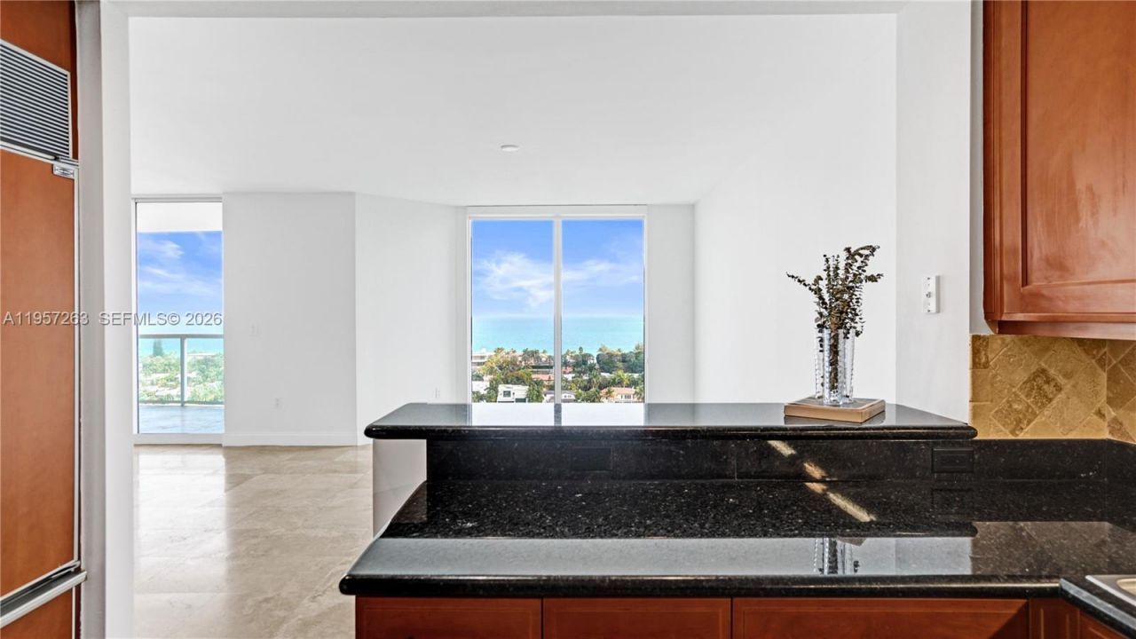 20201 E Country Club Dr, Unit 1808, Aventura, FL 33180 Photo