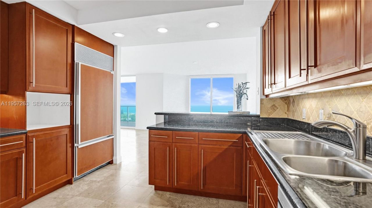 20201 E Country Club Dr, Unit 1808, Aventura, FL 33180 Photo