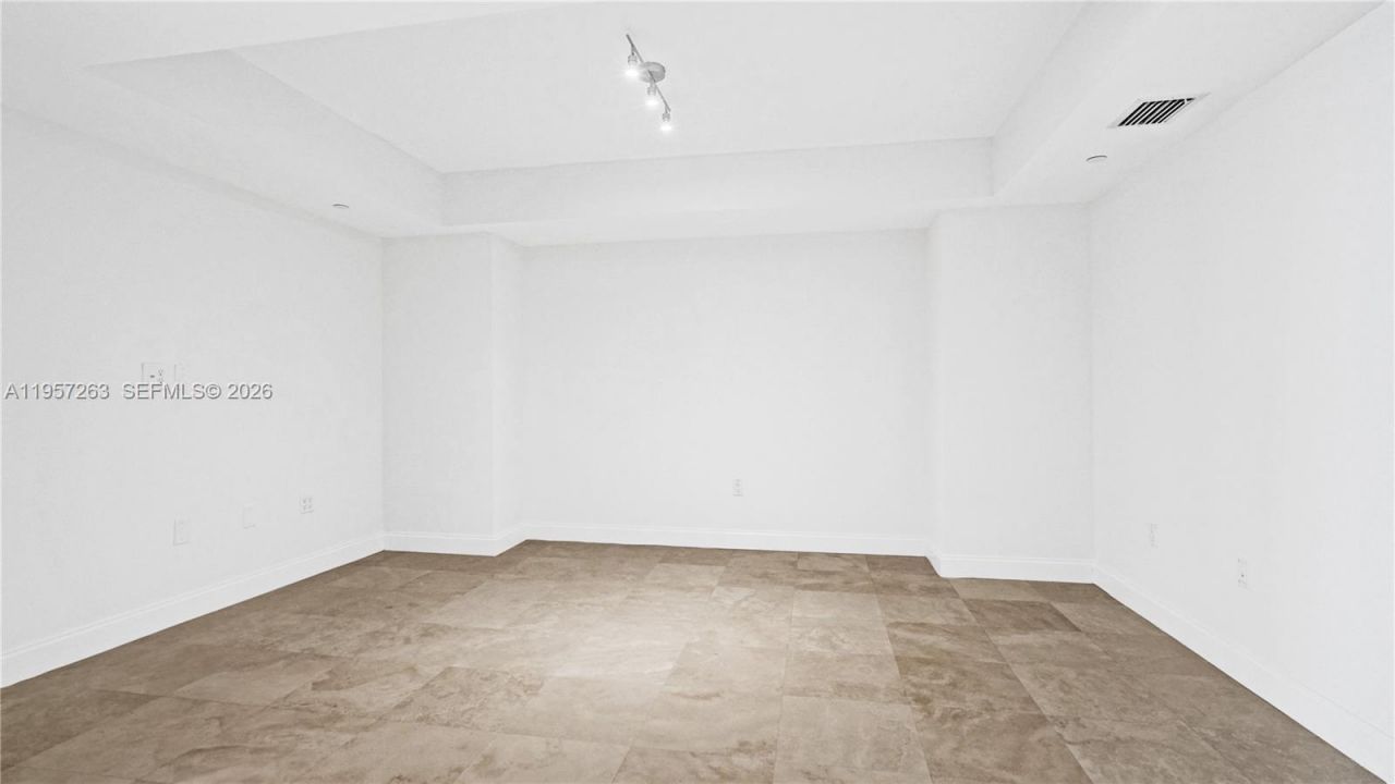 20201 E Country Club Dr, Unit 1808, Aventura, FL 33180 Photo