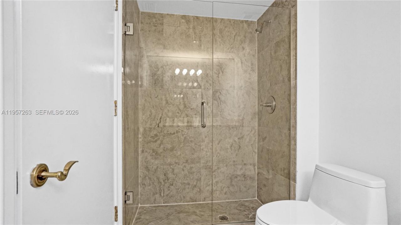 20201 E Country Club Dr, Unit 1808, Aventura, FL 33180 Photo