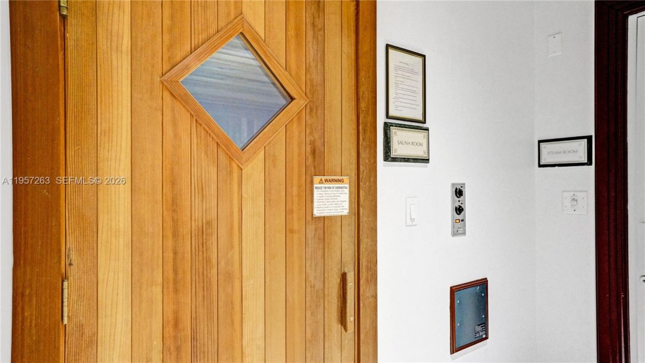 20201 E Country Club Dr, Unit 1808, Aventura, FL 33180 Photo