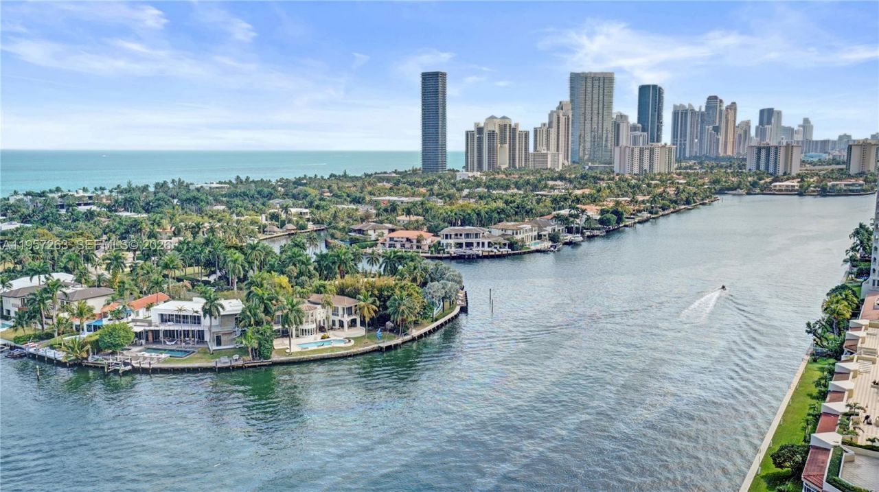 20201 E Country Club Dr, Unit 1808, Aventura, FL 33180 Photo