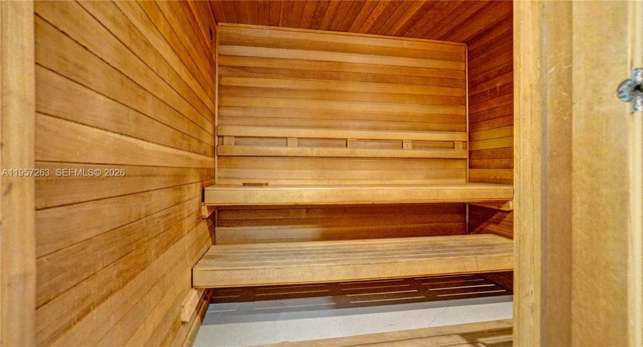 20201 E Country Club Dr, Unit 1808, Aventura, FL 33180 Photo