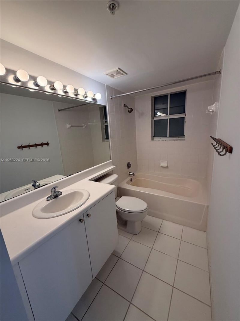 2240 E Preserve Way, Unit 302, Miramar, FL 33025 Photo