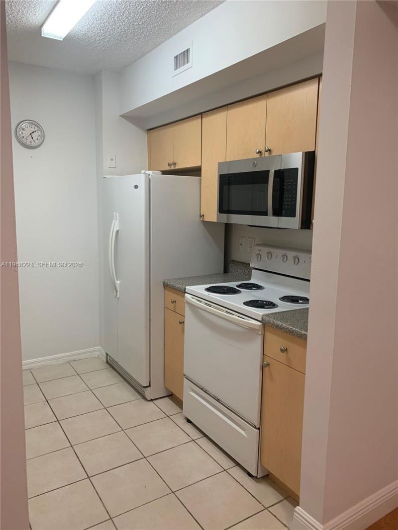 2240 E Preserve Way, Unit 302, Miramar, FL 33025 Photo