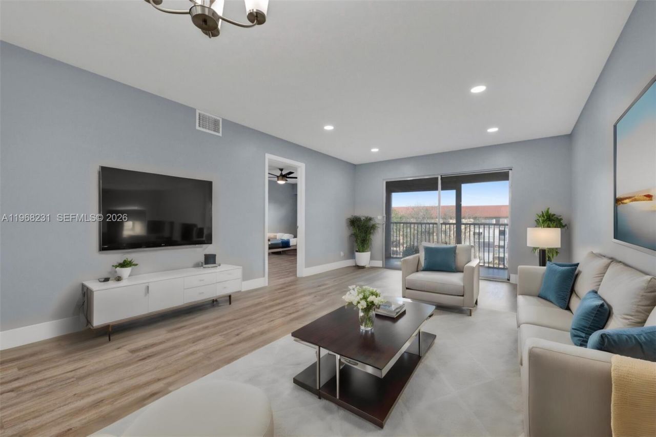 1351 SW 125th Ave , Unit 401S, Pembroke Pines, FL 33027 Photo