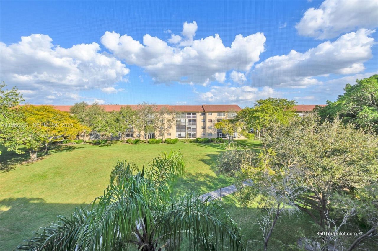 1351 SW 125th Ave , Unit 401S, Pembroke Pines, FL 33027 Photo