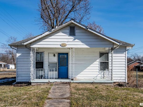 114 N WEST Street, Elkville, IL 62932