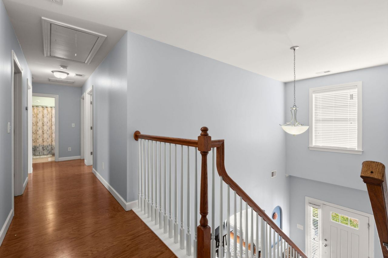 101 Ribbon Road Photo 29