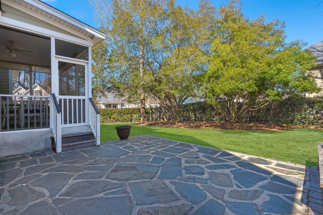 101 Ribbon Road Photo 37