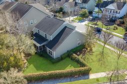 101 Ribbon Road photo 4