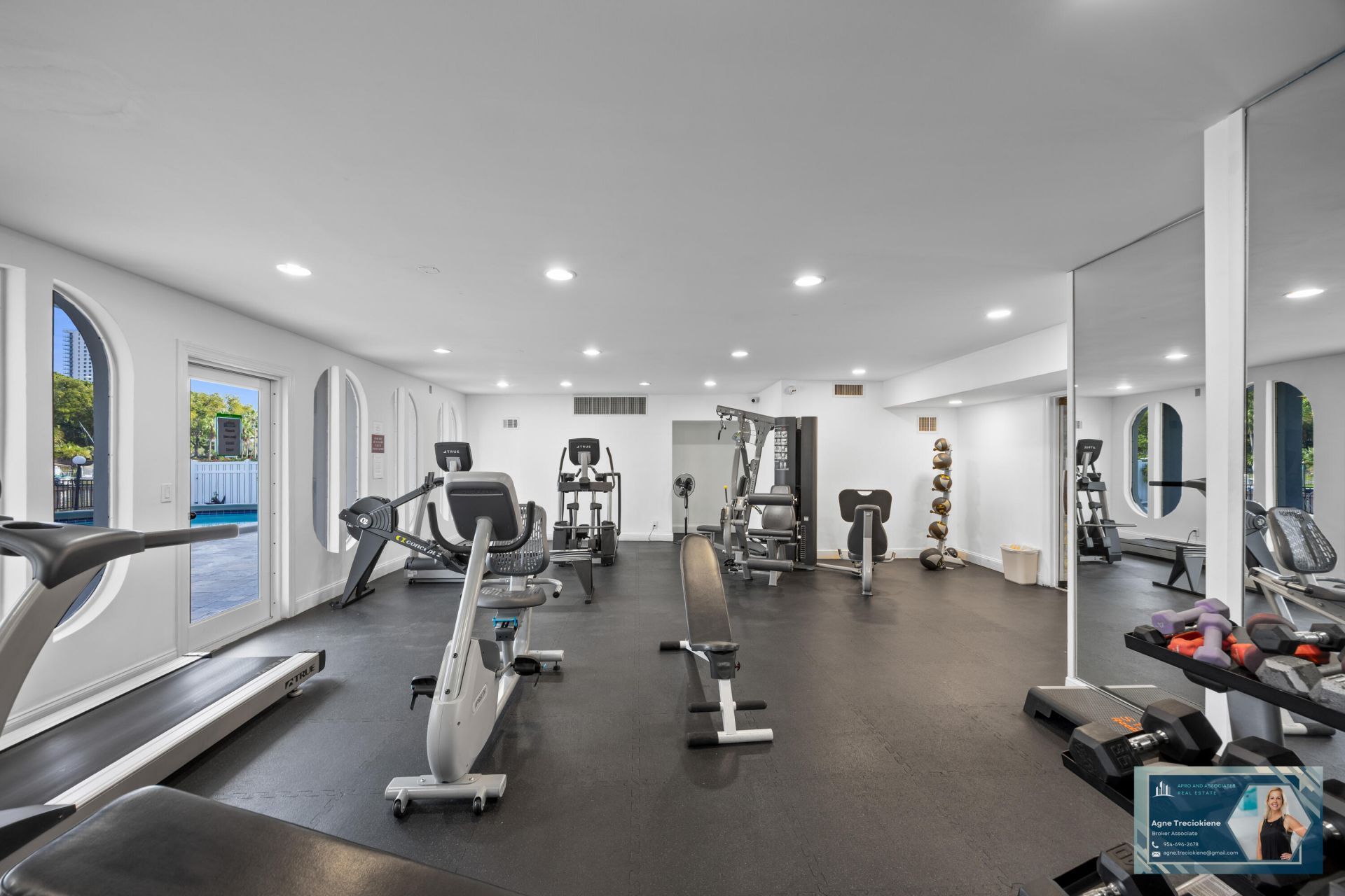 300 Diplomat Parkway, Unit 812, Hallandale Beach, FL 33009 Photo