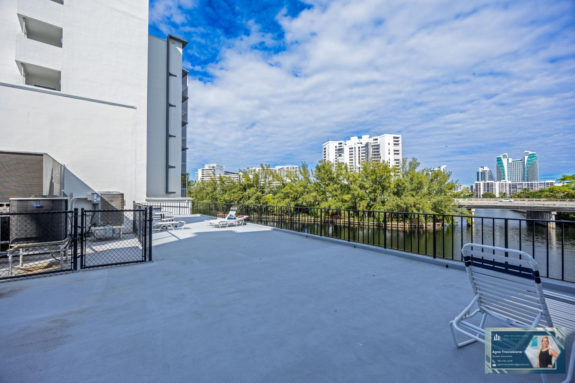 300 Diplomat Parkway, Unit 812, Hallandale Beach, FL 33009 Photo
