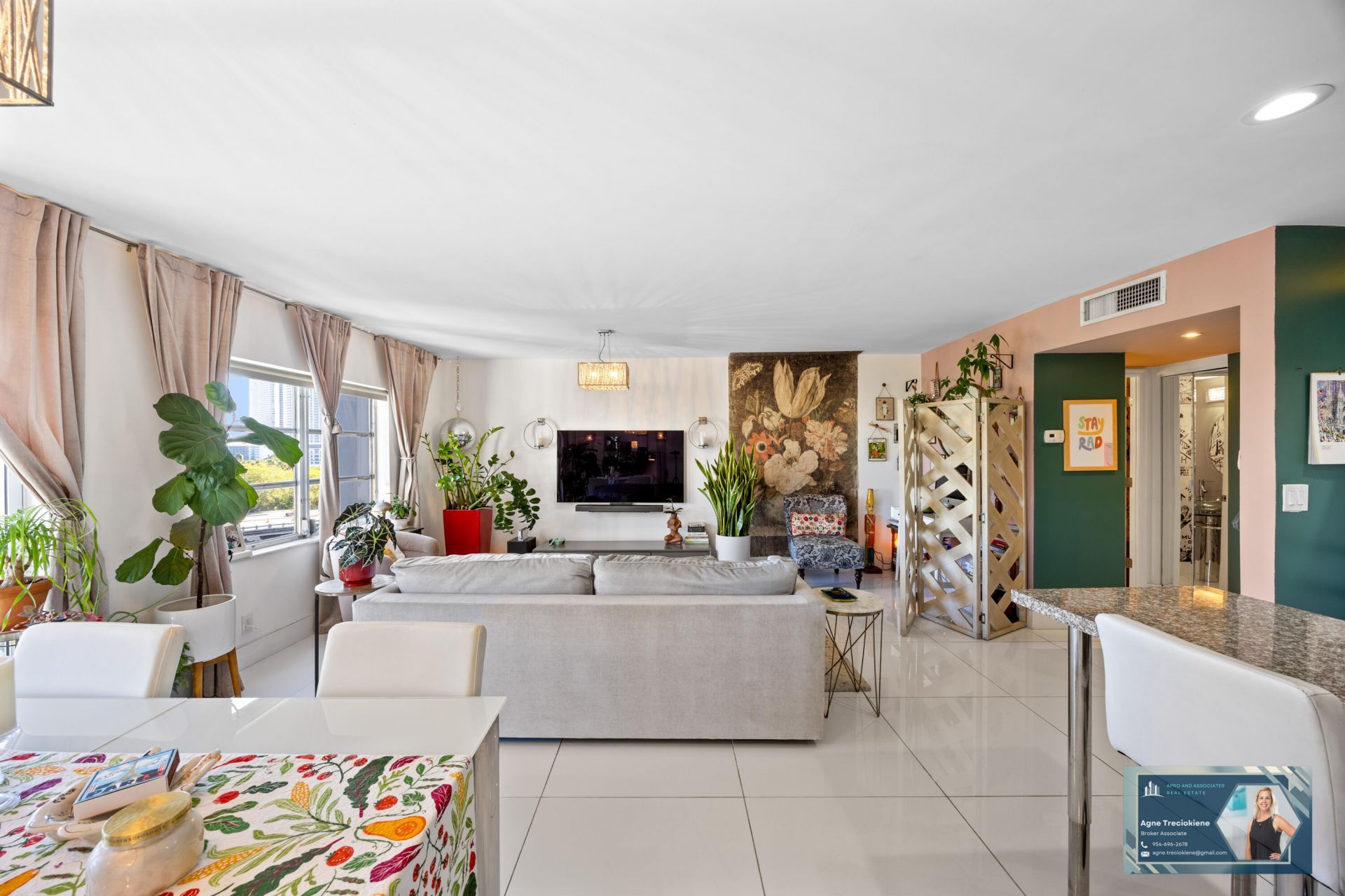 300 Diplomat Parkway, Unit 812, Hallandale Beach, FL 33009 Photo