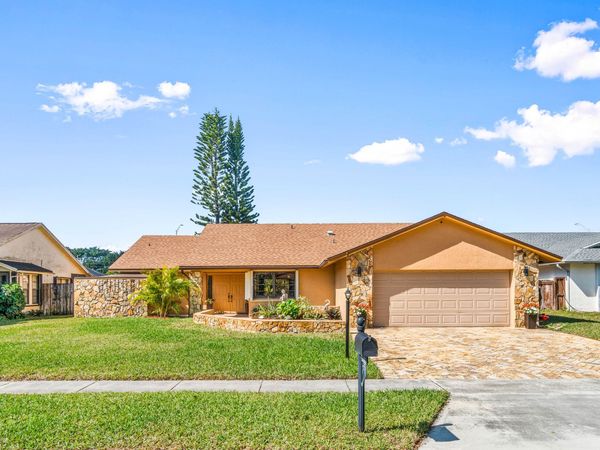 19873 Court Of The Myrtles, Boca Raton, FL 33434