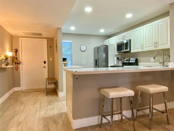 3010 N Course Dr, Unit 209, Pompano Beach, FL 33069