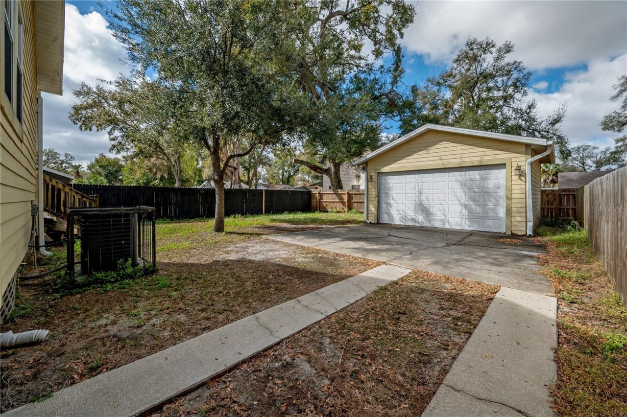 7402 N Central Avenue, Tampa, FL 33604 Photo