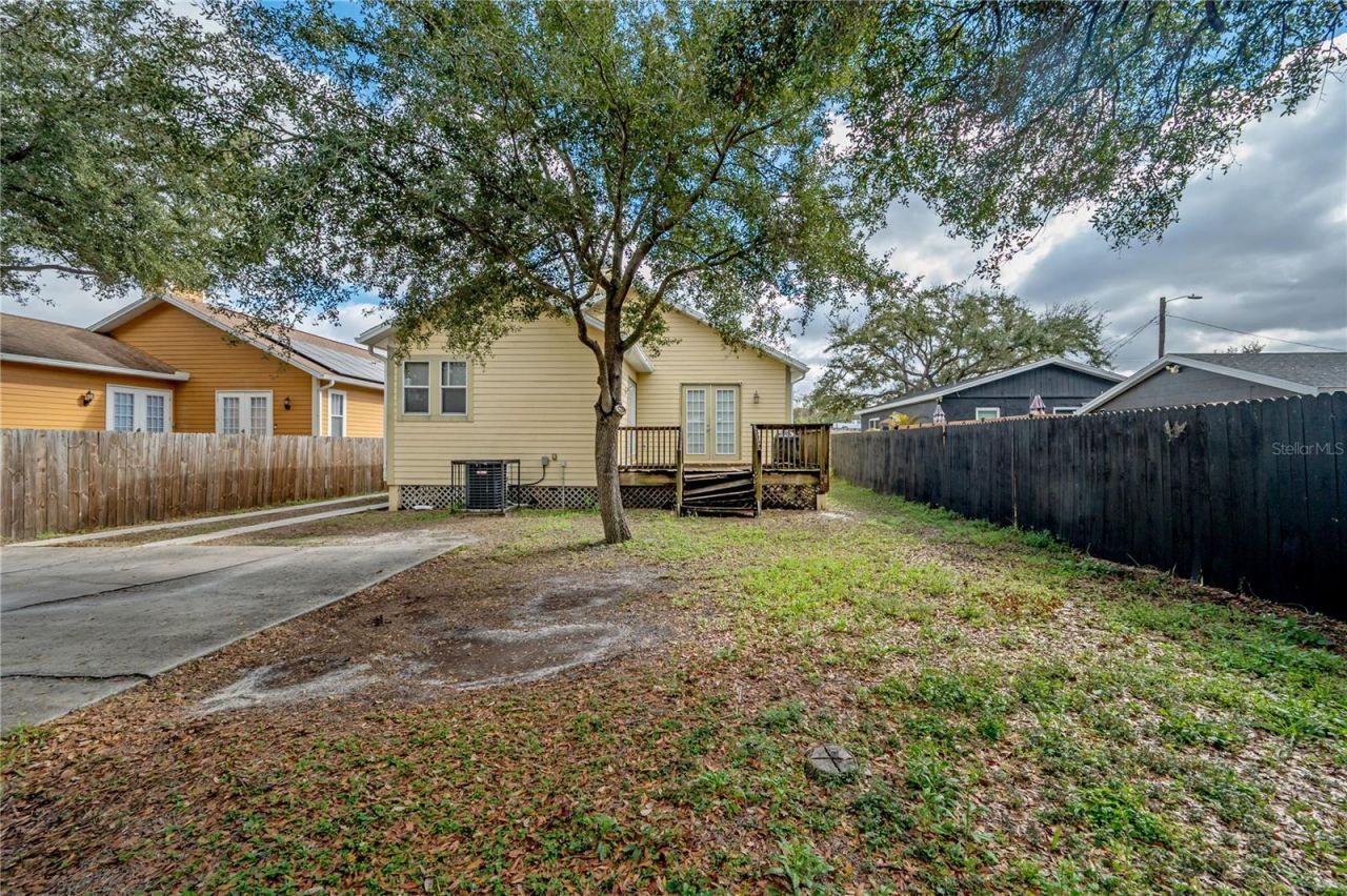 7402 N Central Avenue, Tampa, FL 33604 Photo
