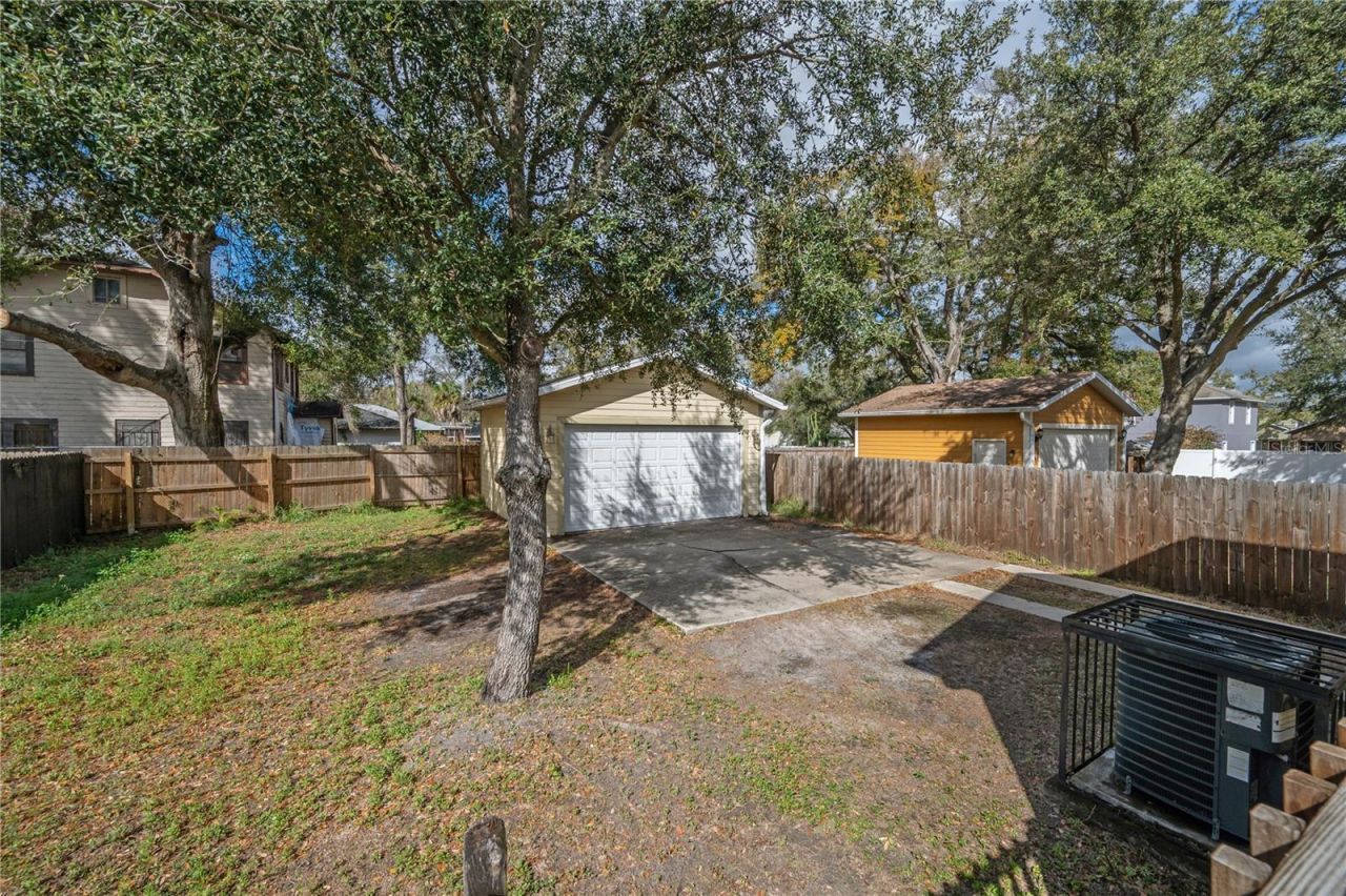 7402 N Central Avenue, Tampa, FL 33604 Photo