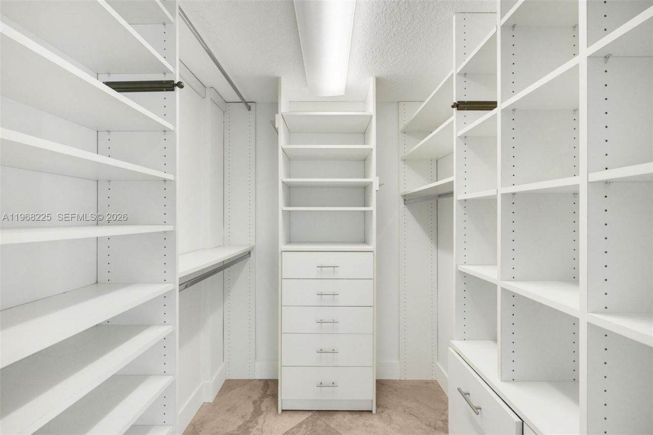 10 Venetian Way, Unit 403, Miami Beach, FL 33139 Photo