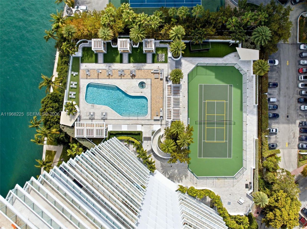 10 Venetian Way, Unit 403, Miami Beach, FL 33139 Photo