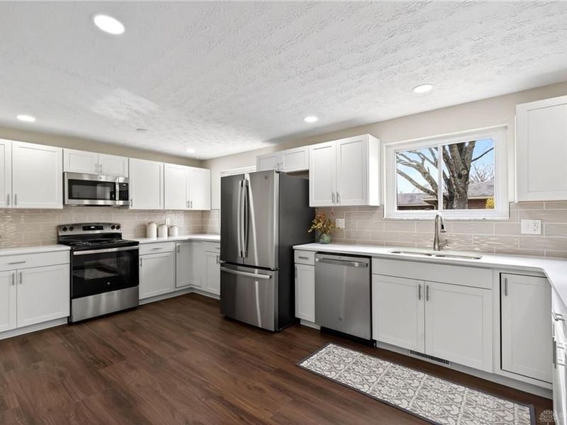 8141 Longcreek Drive, Washington Township, OH 45458 Photo 19