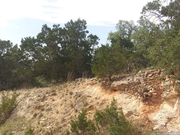 825 RUTHERFORD, Fischer, TX 78623