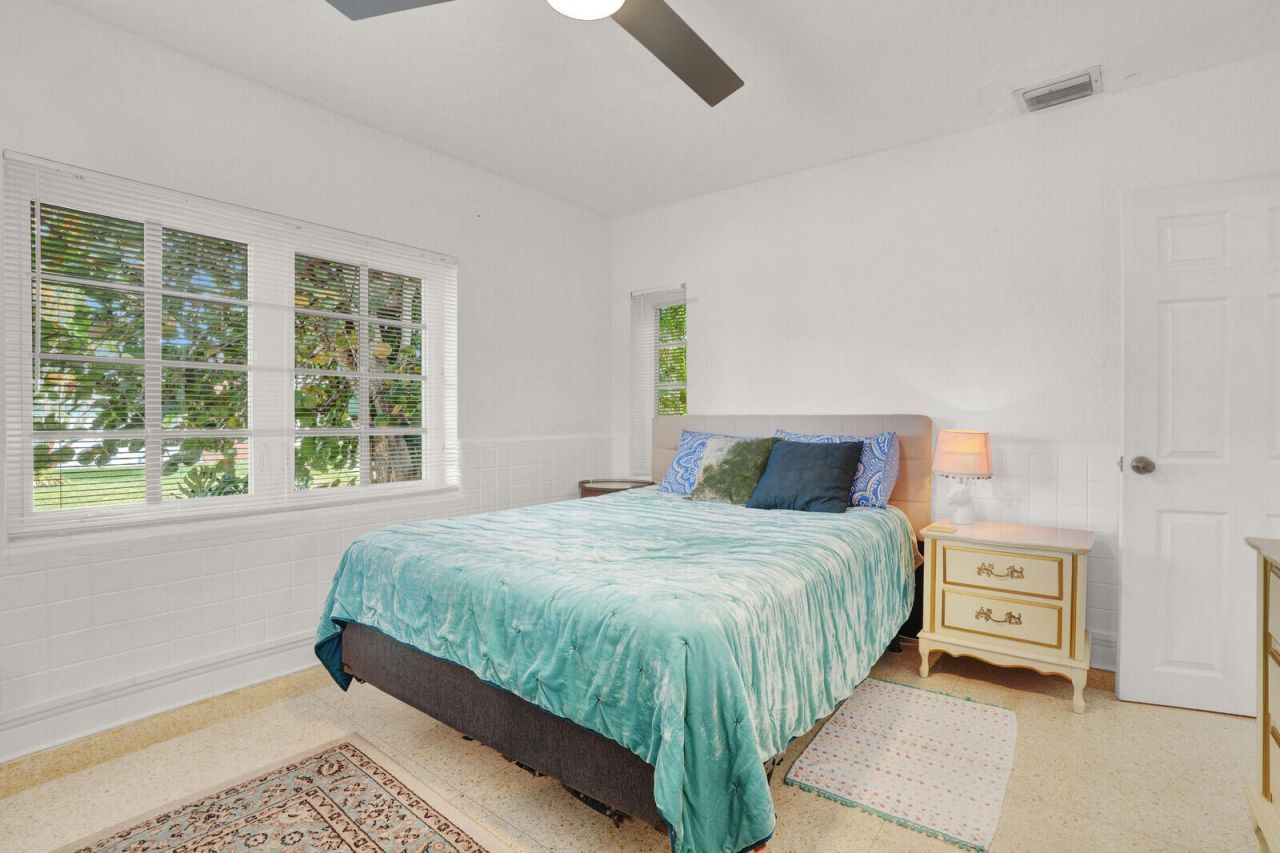 417 N 12th Avenue N, Lake Worth, FL 33460 Photo