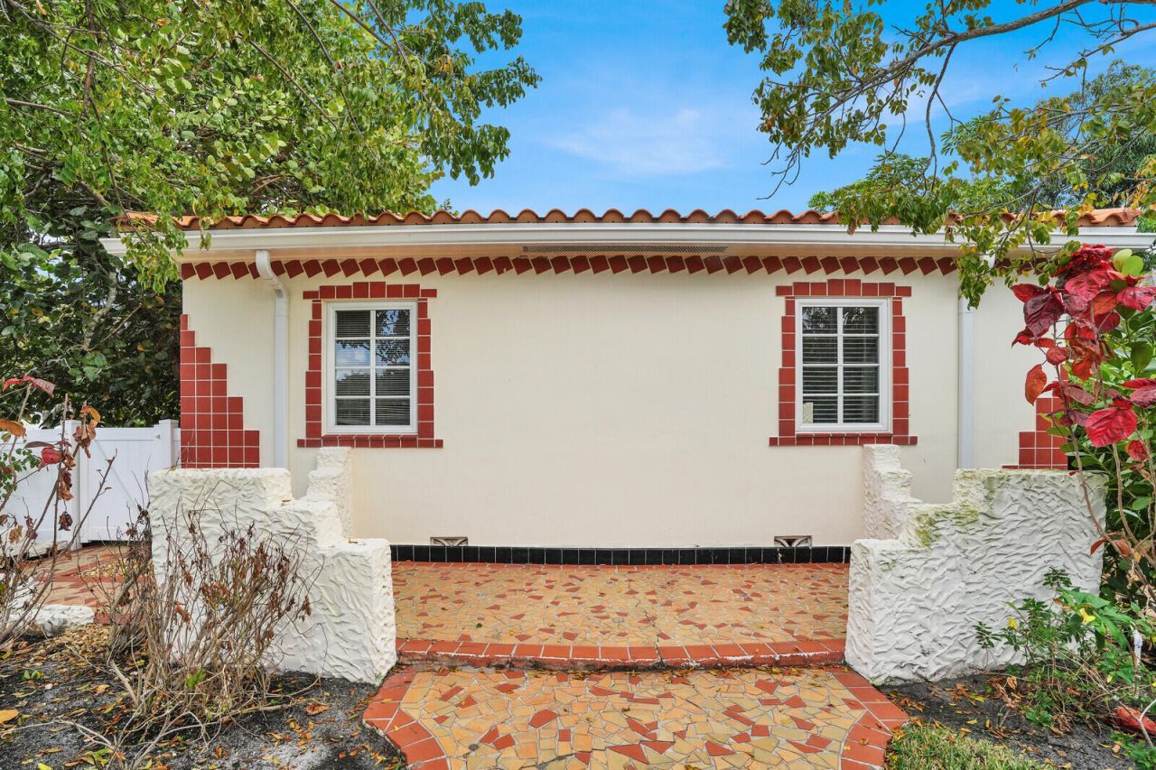 417 N 12th Avenue N, Lake Worth, FL 33460 Photo