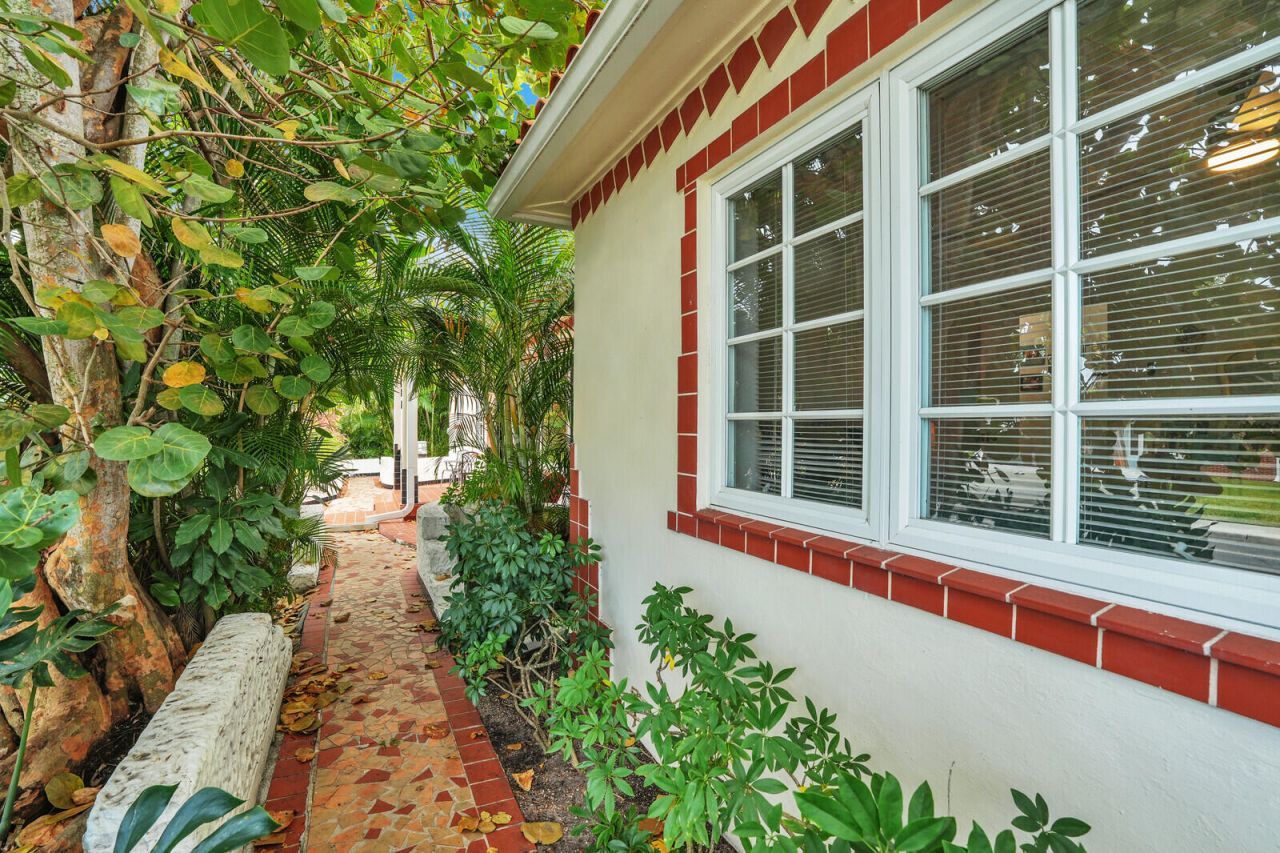 417 N 12th Avenue N, Lake Worth, FL 33460 Photo