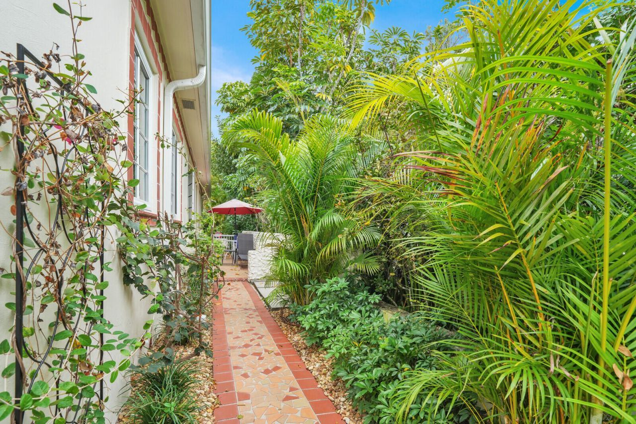 417 N 12th Avenue N, Lake Worth, FL 33460 Photo