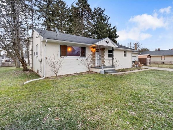2614 Fletcher Avenue NE, Canton, OH 44705