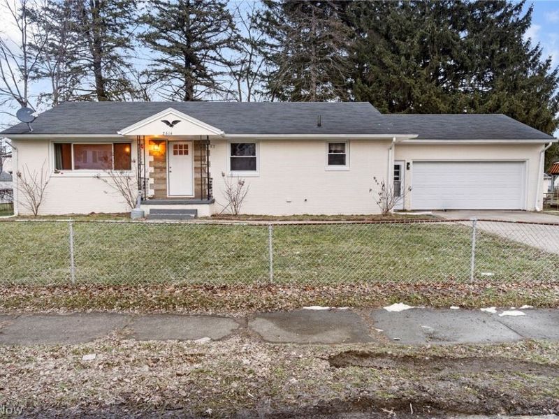 2614 Fletcher Avenue NE, Canton, OH 44705 Photo 2