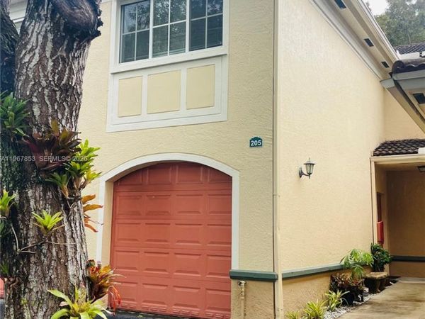 2445 Centergate Dr , Unit 205, Miramar, FL 33025