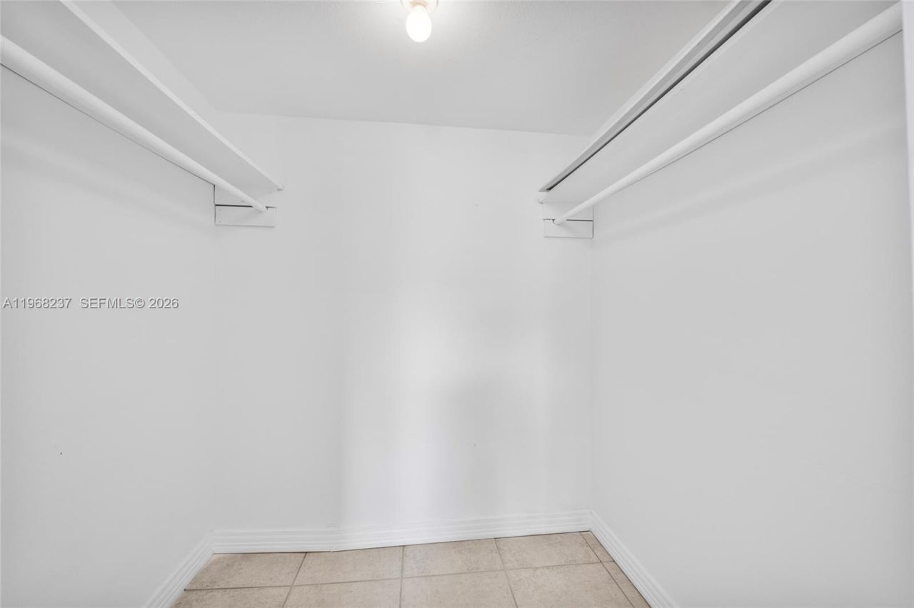 2861 Somerset Dr , Unit 104, Lauderdale Lakes, FL 33311 Photo