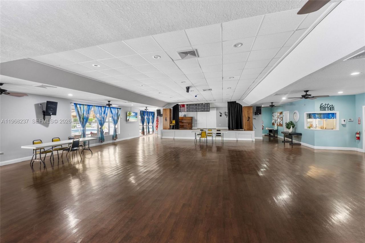 2861 Somerset Dr , Unit 104, Lauderdale Lakes, FL 33311 Photo