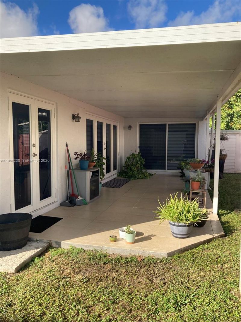 14351 SW 93rd Terrace, Miami, FL 33186 Photo