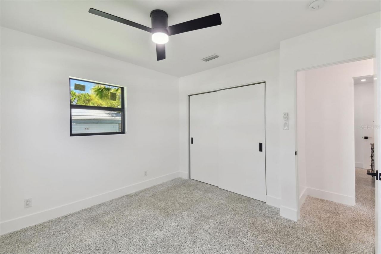 301 Aurora Street E, Venice, FL 34285 Photo