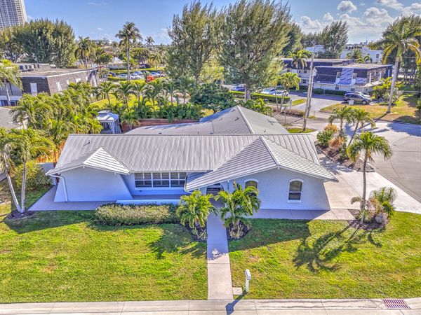 1201 Singer Drive, Singer Island, FL 33404