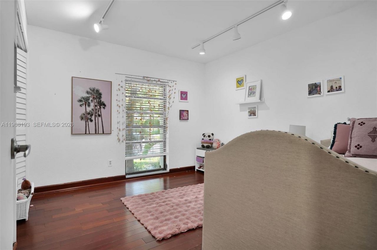 5801 SW 37th Terrace, Fort Lauderdale, FL 33312 Photo