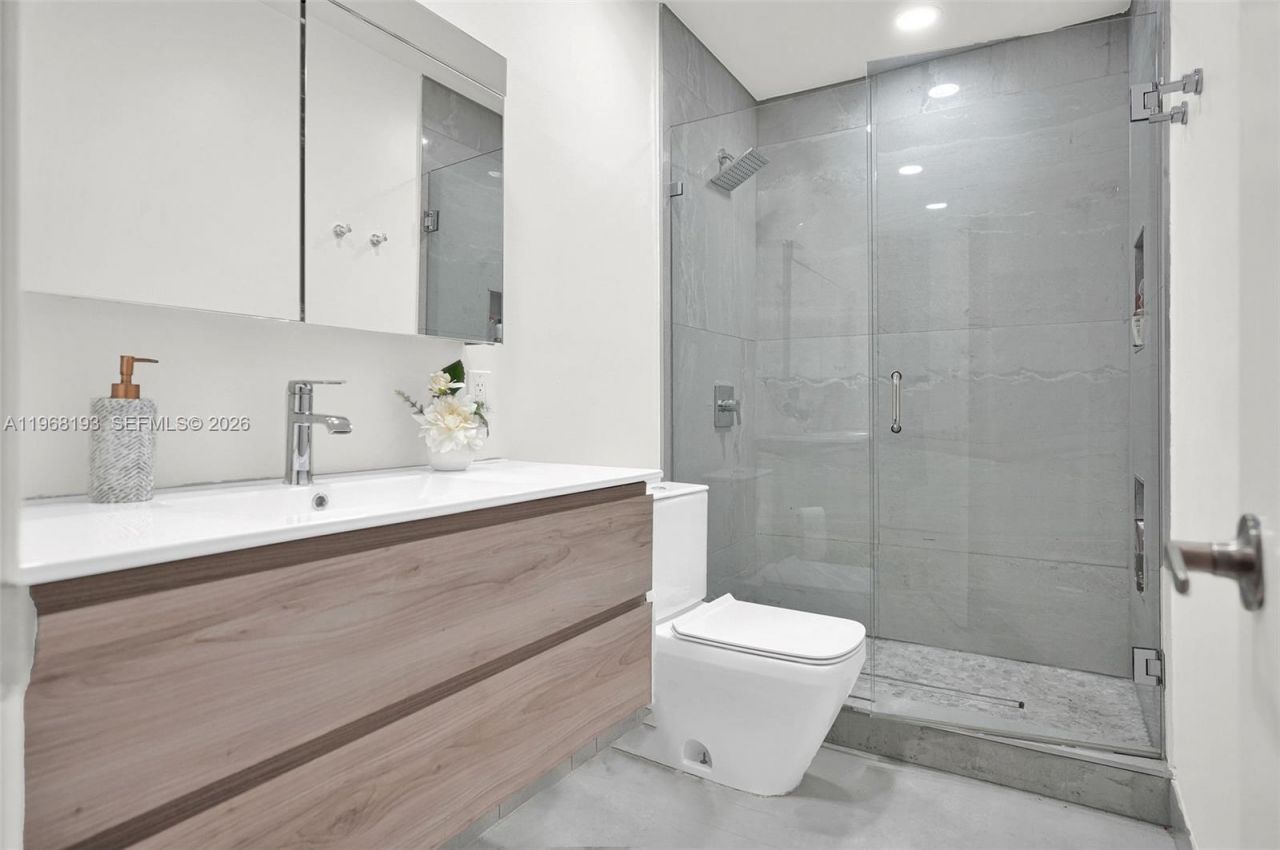 5801 SW 37th Terrace, Fort Lauderdale, FL 33312 Photo