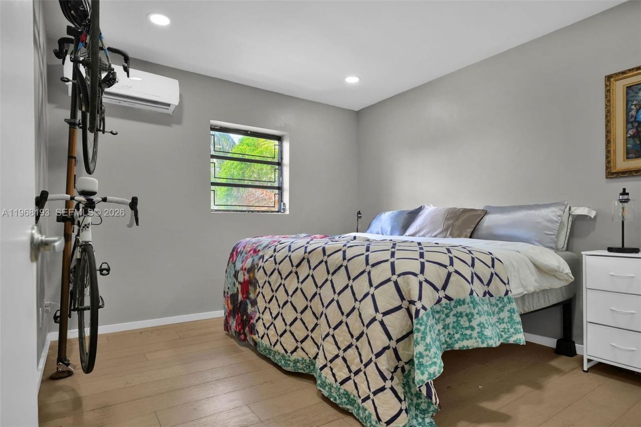 5801 SW 37th Terrace, Fort Lauderdale, FL 33312 Photo