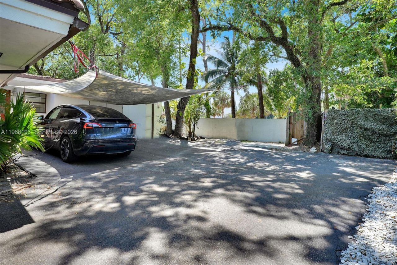 5801 SW 37th Terrace, Fort Lauderdale, FL 33312 Photo