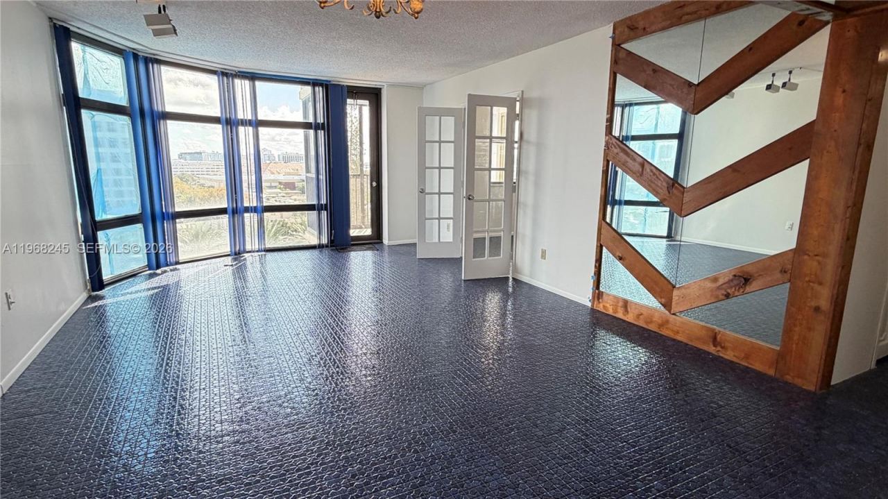 20100 W Country Club Dr , Unit 807, Aventura, FL 33180 Photo