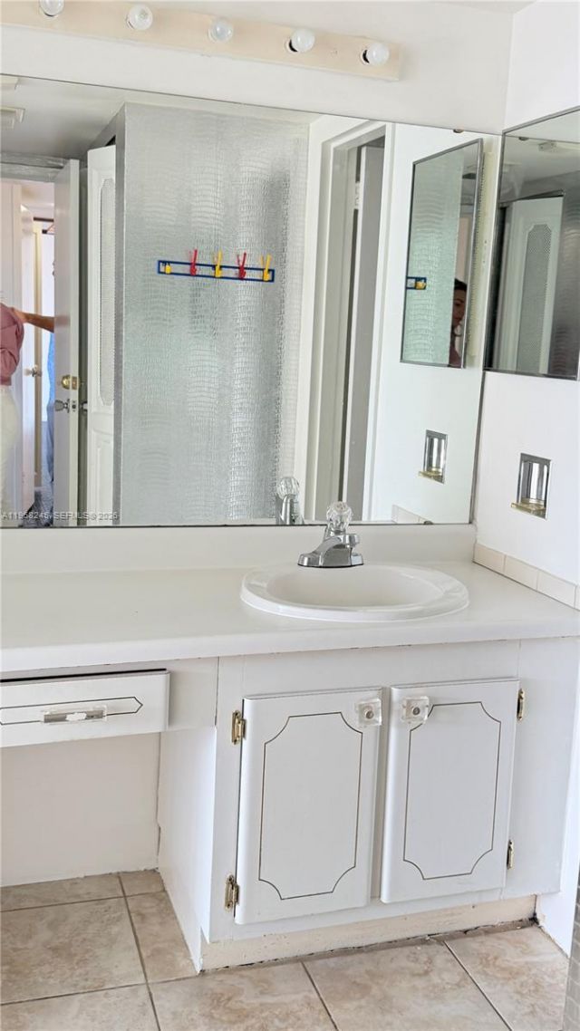 20100 W Country Club Dr , Unit 807, Aventura, FL 33180 Photo