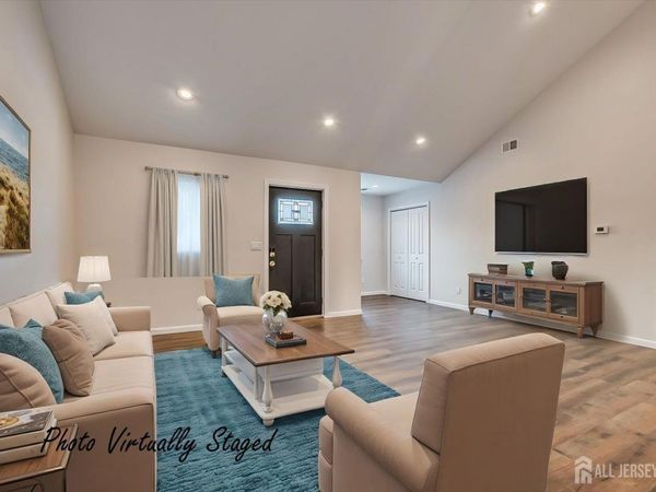 83 Sagamore Avenue , Edison, NJ 08820